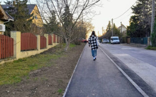Elkészült a Damjanich utca újabb járdaszakasza című bejegyzés kiemelt képe